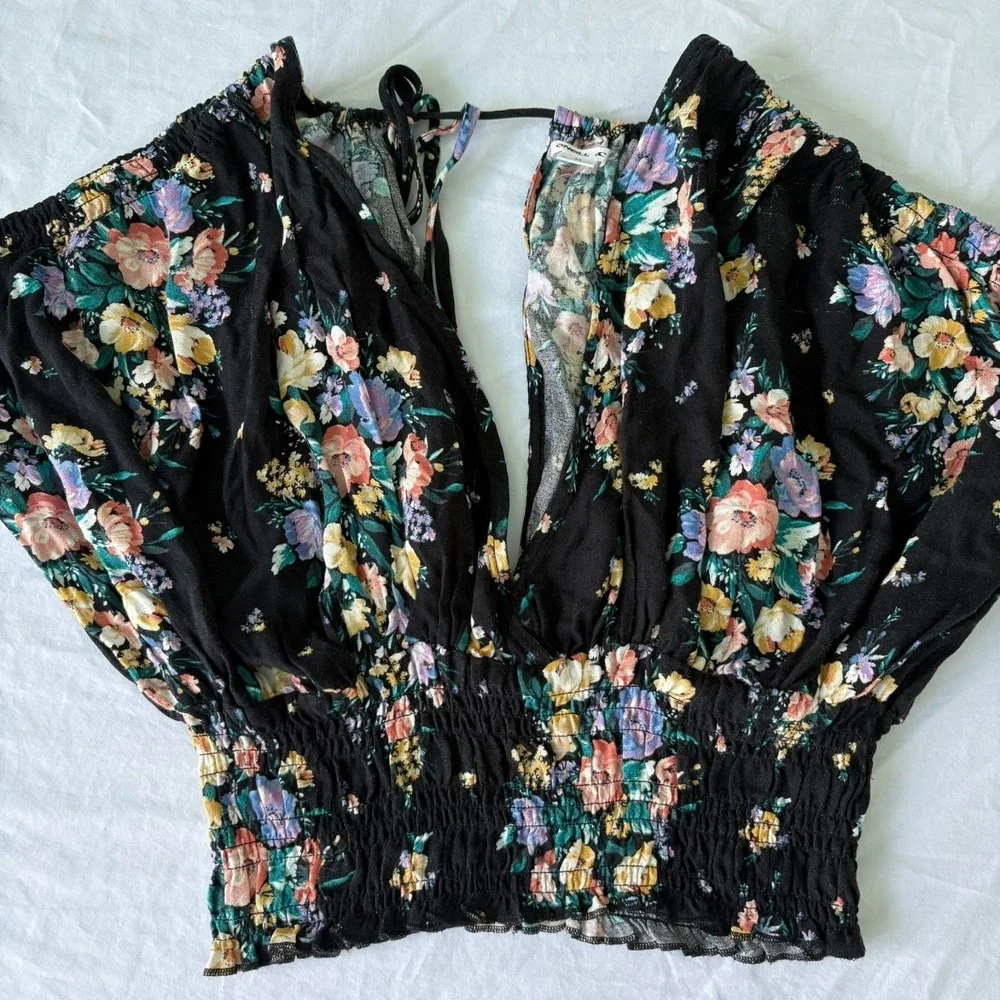 O'Neill‎ Womens Black Smocked Waist V-Neck Floral Halette Blouse Top Size Medium